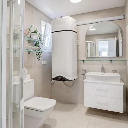 Elegant With Sea View In Puerto De Pollenca 120m² Jacuzzi * Port de Pollença